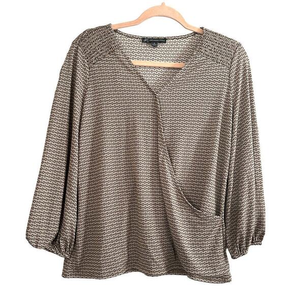 ADRIANNA PAPELL Diamon Check Pattern Wrap Front Smock Shoulder Blouse - Medium - Picture 1 of 4